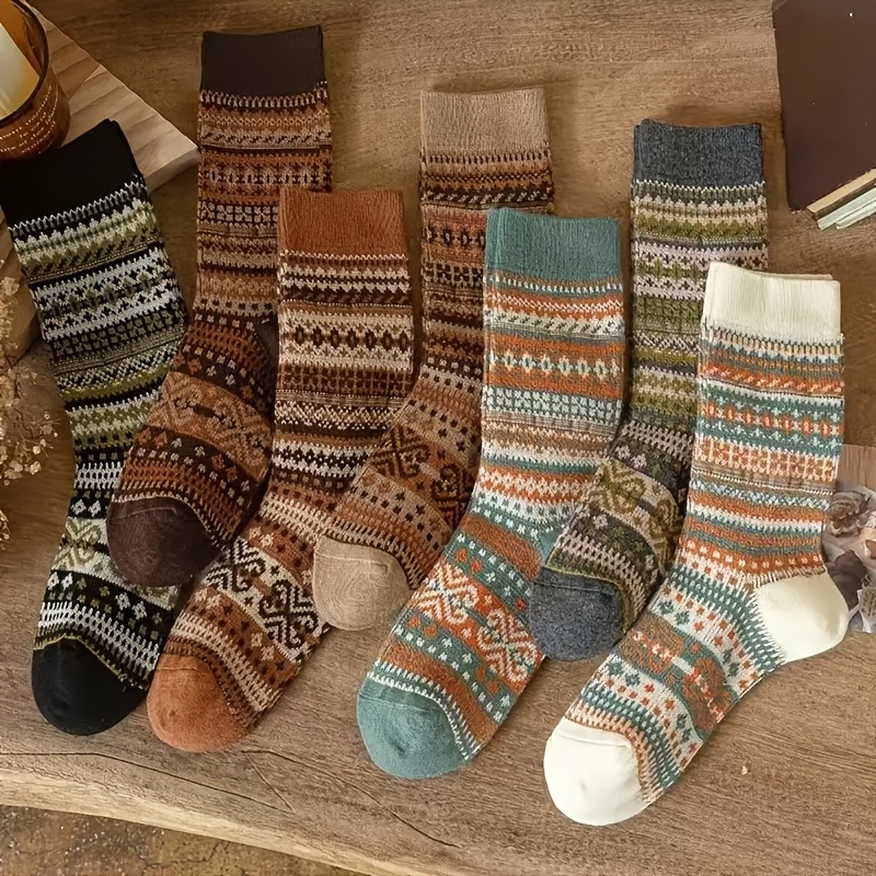 Ethnic Fashion Design - Retro 7-kolorowe skarpetki do połowy łydki