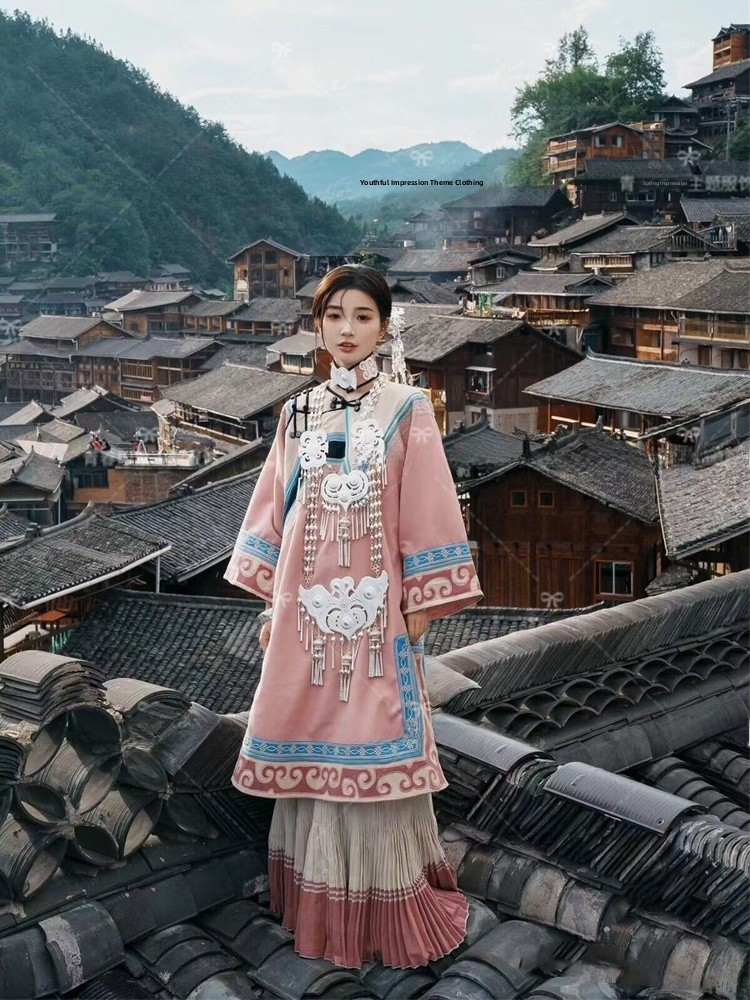 Ethnic Fashion Studio - Różowa odzież w stylu etnicznym dla