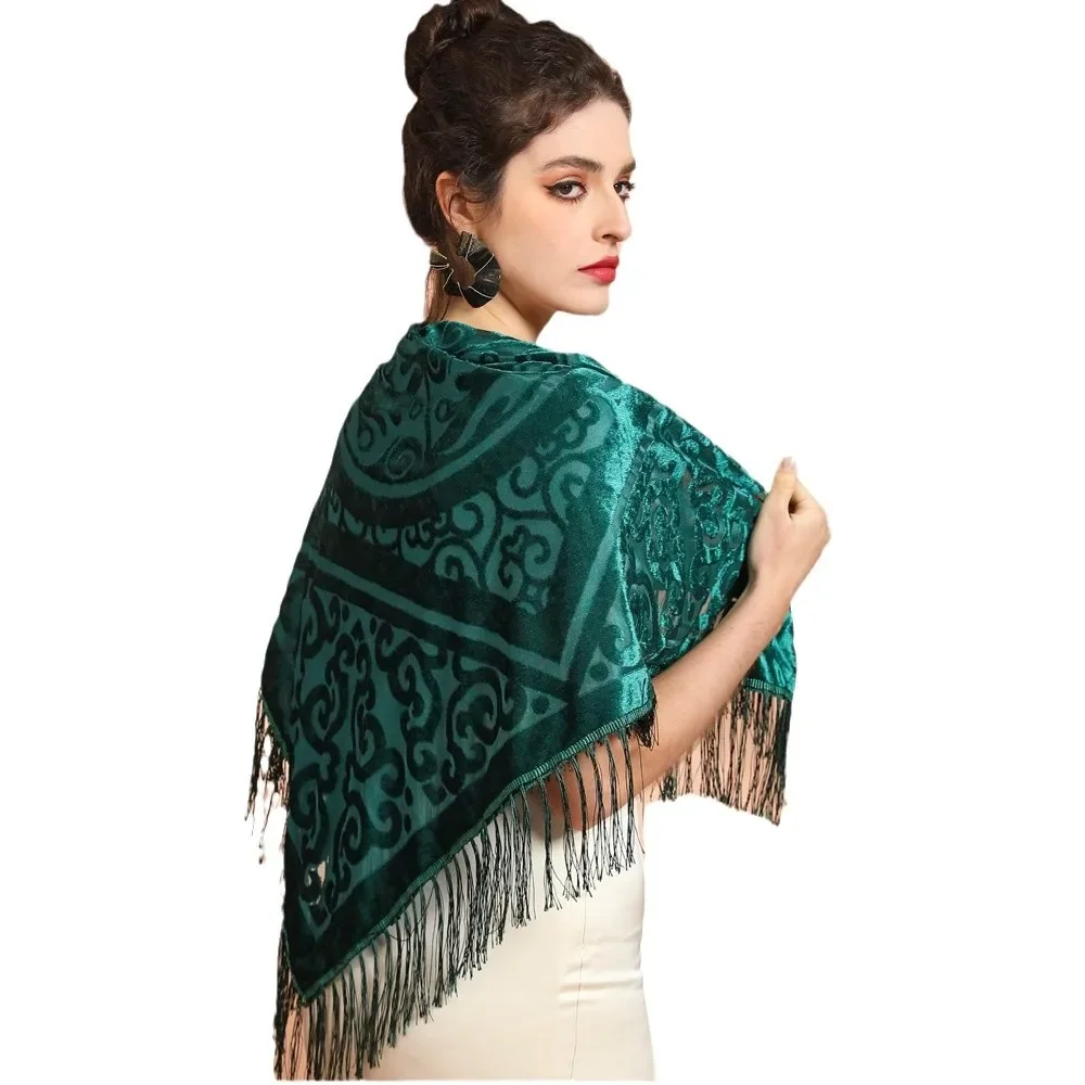 Ethnic Fashion Collection - AW25 Aksamitna żakardowa chusta z frędzlami