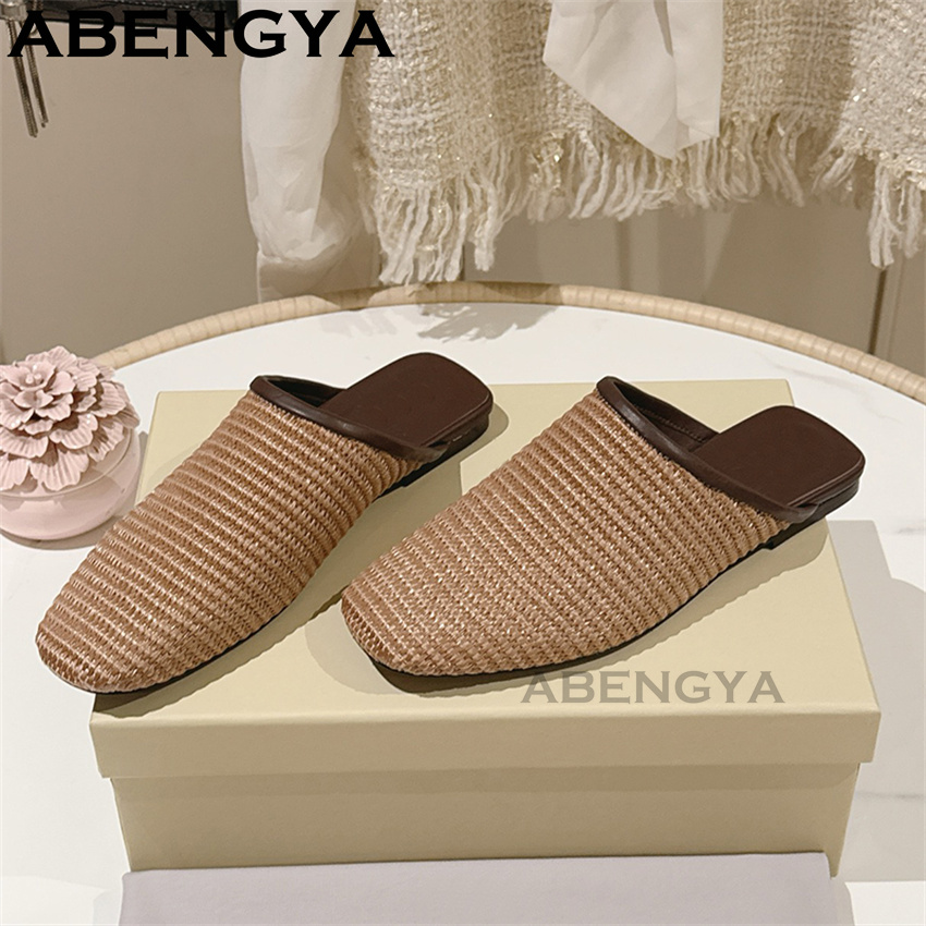 Błyszczące, koronkowe, siatecz – The Ethnic Fashion recenzja i cena